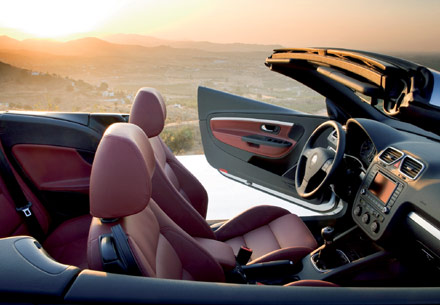 大众eos硬顶敞篷车内饰