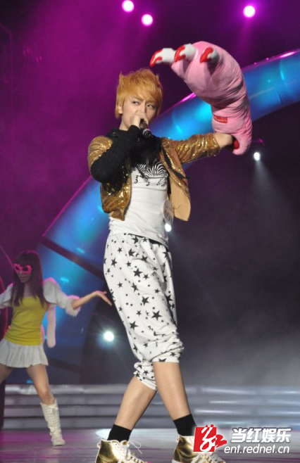 红网 娱乐频道 > 正文    经过连续两天的激烈较量,2010年快乐男声