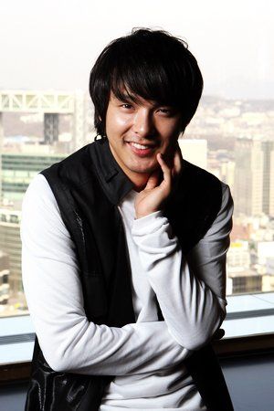 (2010/7/9 13:51:49) 苏志燮高温祭朴龙河泪汗交织 低声倾诉:好想念你