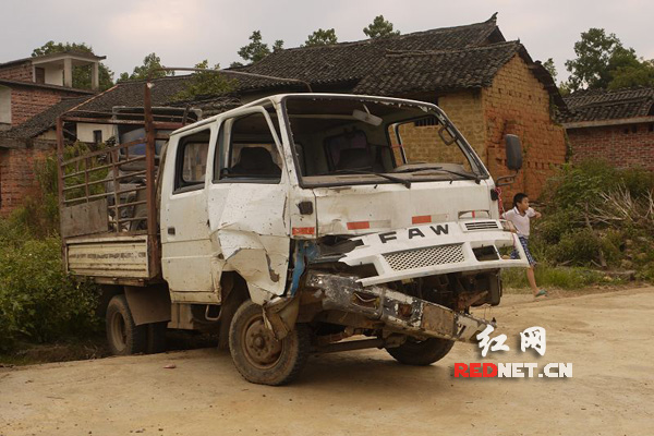 车祸袜子图片