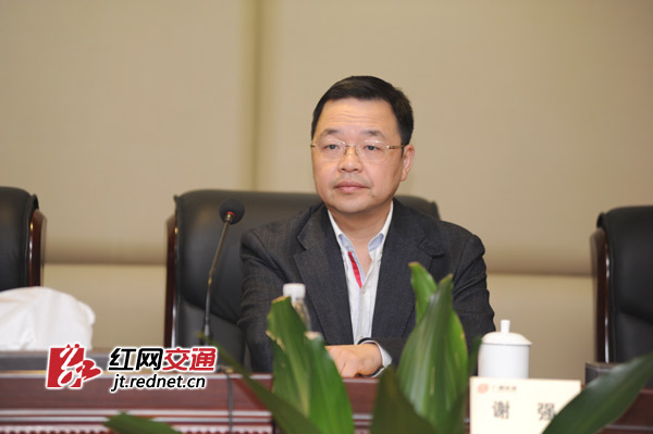 湖北省交通运输厅党组成员,副厅长,省高管局局长谢强出席签约仪式.