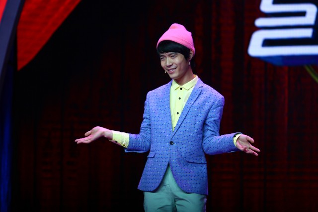 《中国喜剧星》第二期爆笑加码 小黄渤分饰五角搞笑