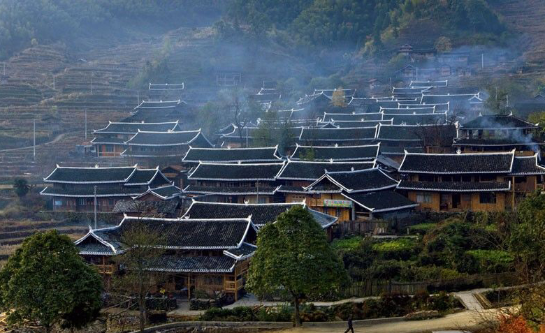 洞口县那溪瑶族乡白椒村,绥宁县关峡苗族乡大园村