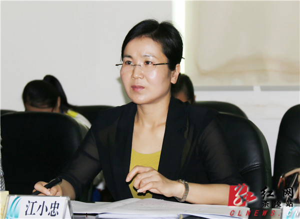 茶陵县委副书记县长江小忠调研电力工作