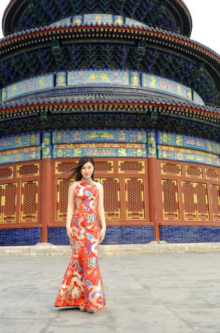 肖洋拍旗袍写真彰显东方女性美图