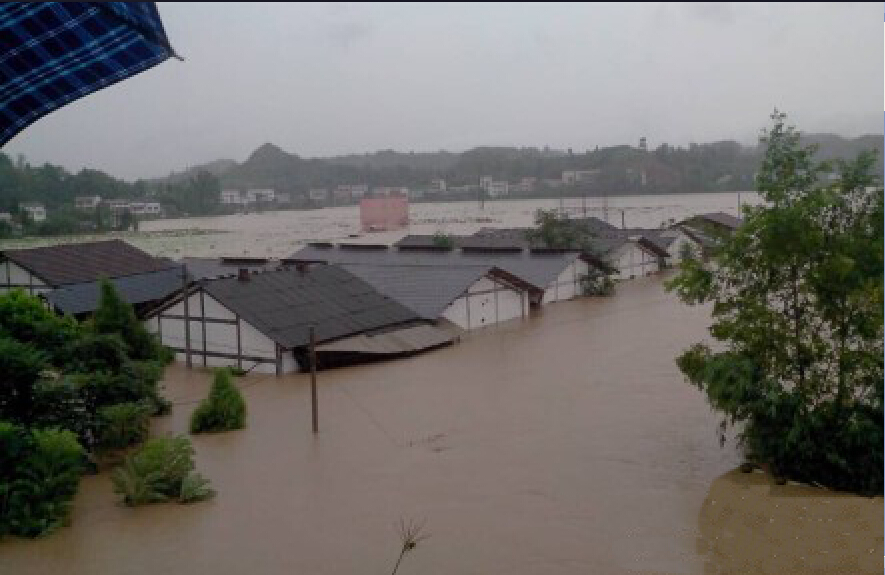 四川:大竹暴雨致多地受灾 双拱镇民居完全被淹没【5】