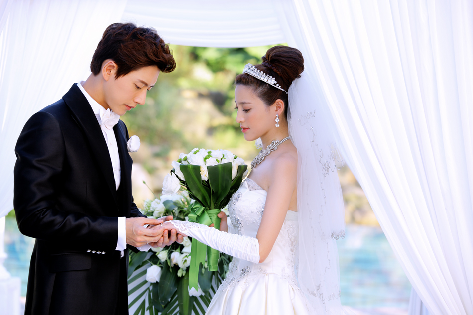 恋爱相对论曝剧照朴海镇甘婷婷甜蜜大婚