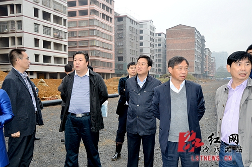 永州市冷水滩区委书记欧阳元初,区委副书记,区长唐满平一行在盘王路