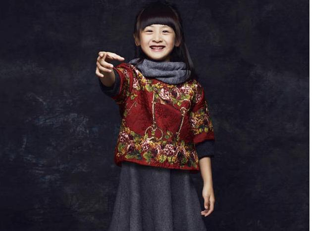 田亮女儿田雨橙12月9日,田亮在微博晒出女儿森蝶的一组写真照片.