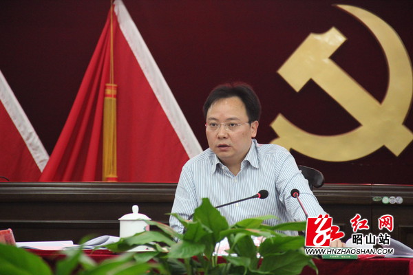 区党工委书记杨晓军讲话.