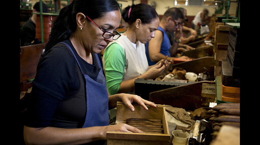 古巴雪茄厂商盼进入美国市场(组图)