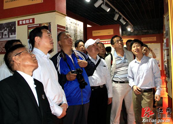 在蒋先云故居参观红网新田站5月5日讯(记者 贺华建)5月4日下午,12位