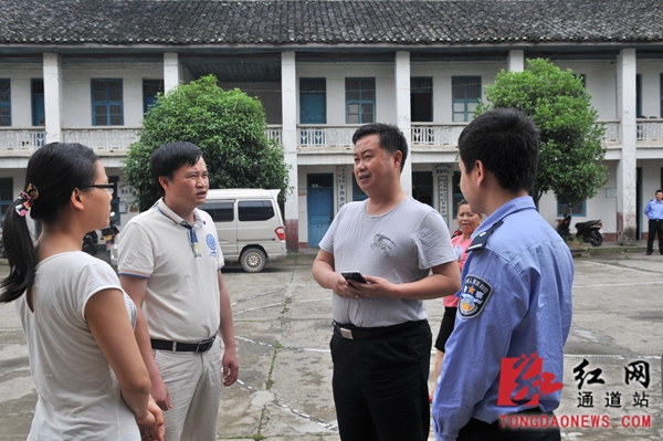 为彻底排查安全隐患,预防灾害造成重大损失,5月18日下午,通道县副县长