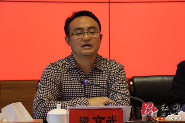 梁涛)5月27日,龙山县城市出租汽车新车上线动员部署会议在会议中心