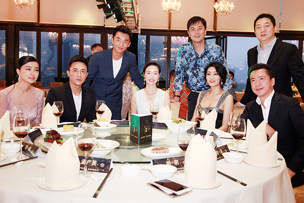 杜淳郑恺出席投资晚宴入资百万 自曝妈妈管钱_明星要闻_娱乐频道