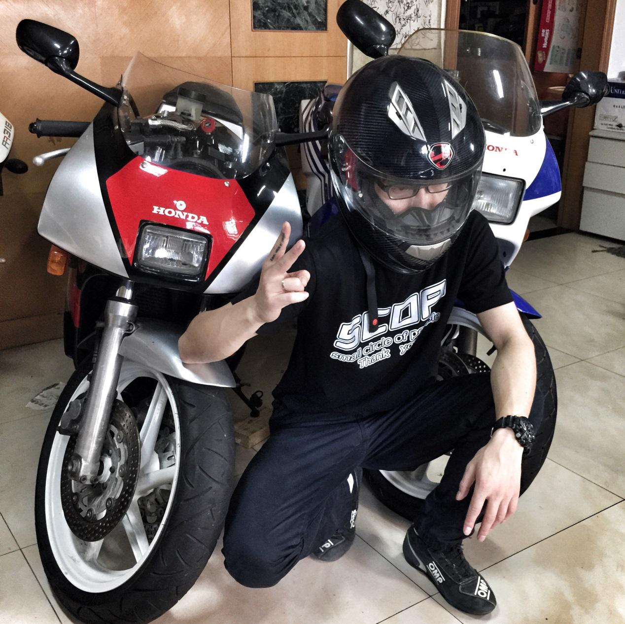 炫风车手选手谈飙车危害获羽泉力挺