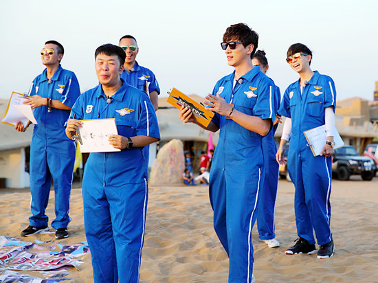 张亮《冲上云霄》受追捧 网友赞其中国好爸爸_综艺要闻_娱乐频道