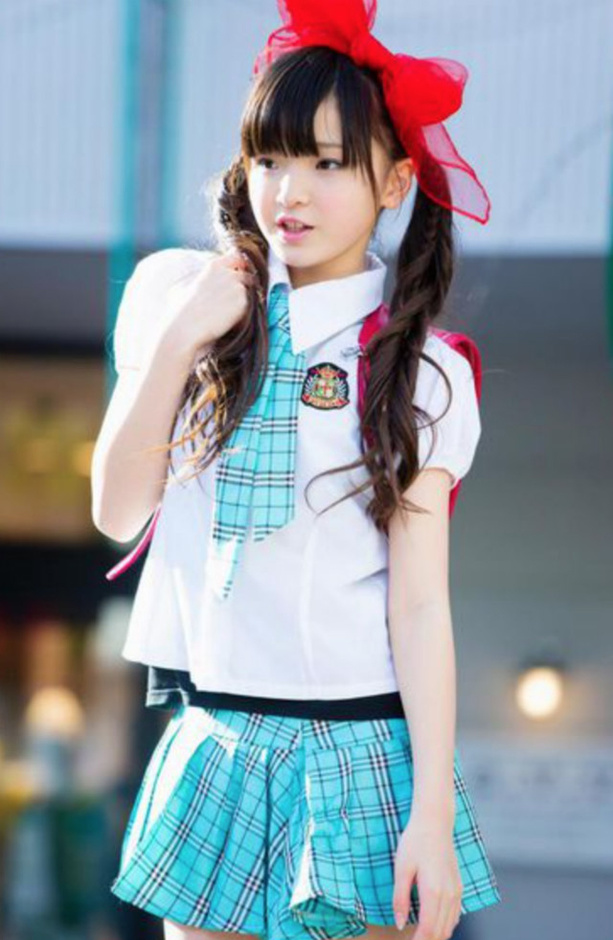 日本"小学生"女团走红 成熟性感风遭吐槽