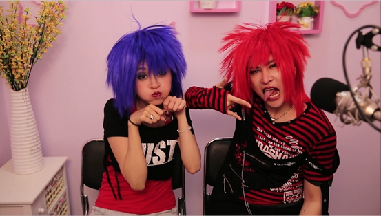 据悉,视频中四位艺人李佑晨,魏滋孜,苏小猫,小美荷均已入驻酷狗旗下