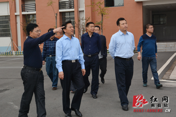 益阳市委副书记黎石秋视察南县经济社会发展