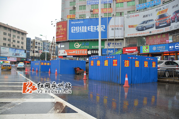 要聞 正文 家住冷水灘河東翠竹路的翟女士閒暇時喜歡逛街,首選也是新