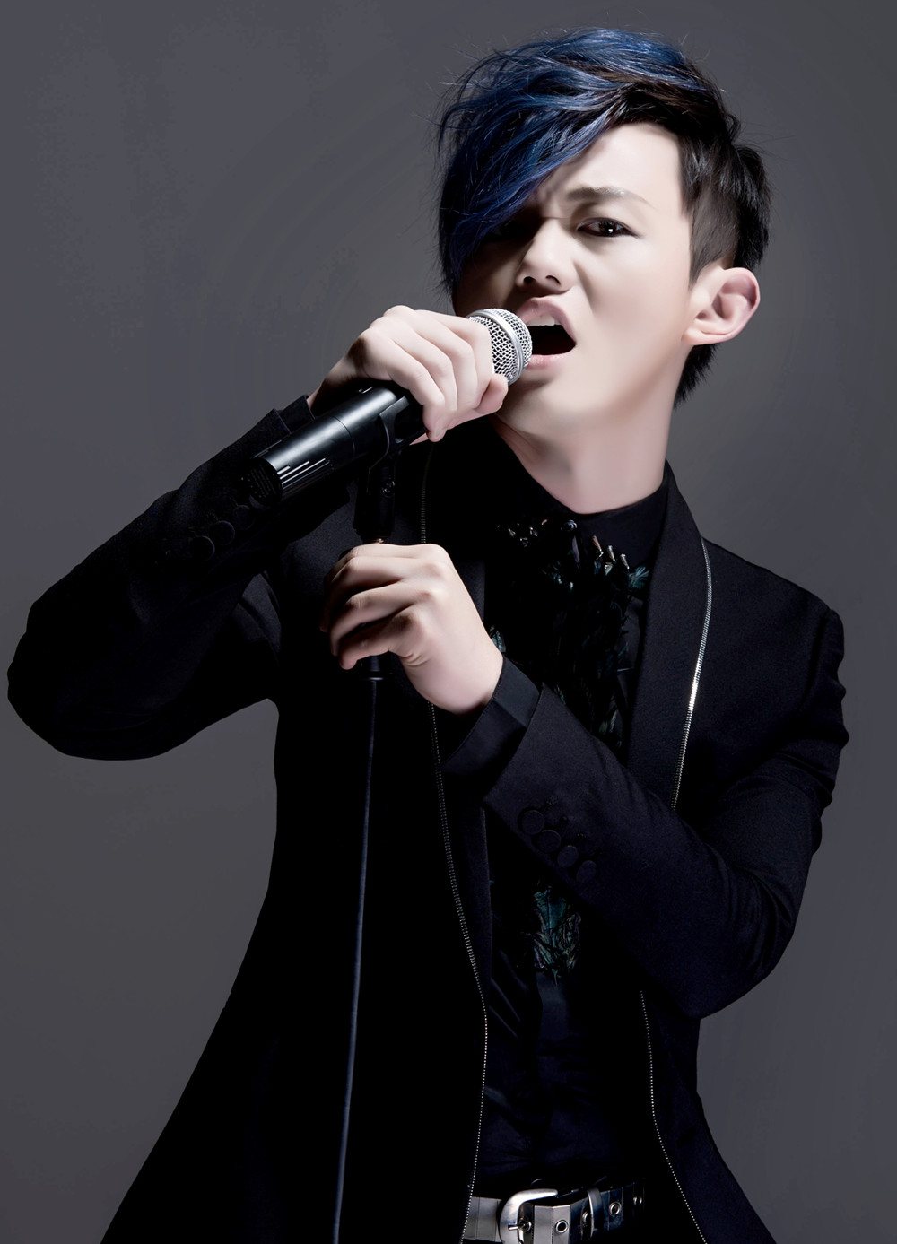 丁克森新单曲将发 全新视觉系写真曝光