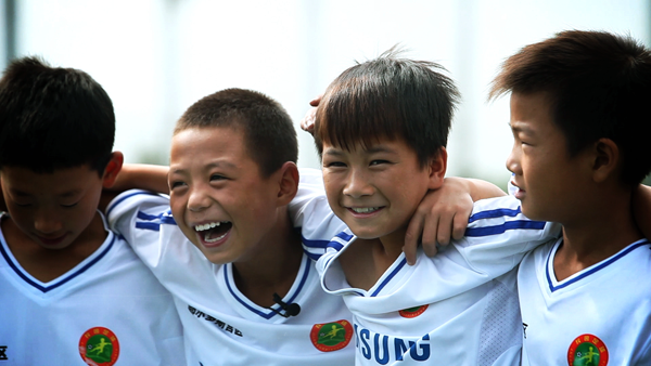 《中国少年足球战队》首播获好评 足球梦也是中国梦