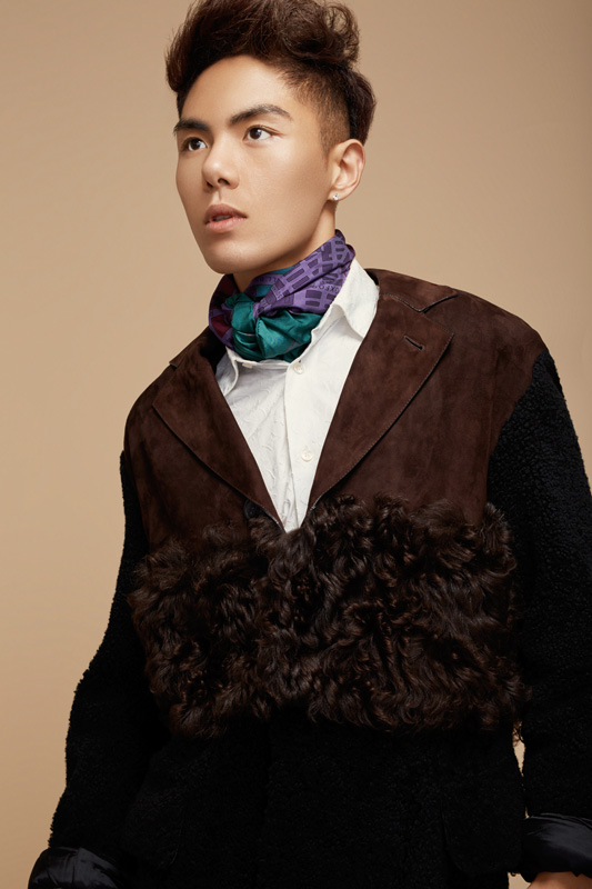 孙子涵冬日温暖写真活泼与绅士的双重演绎