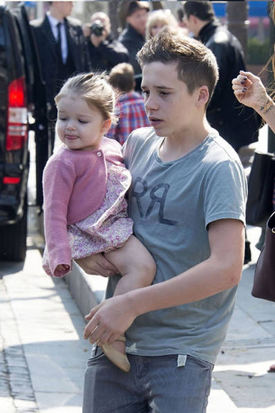 小七昔日丸子头造型回顾原来这股潮流是她引起的