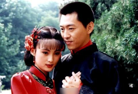 美爆了!蒋勤勤朱茵19年前同框旧照曝光