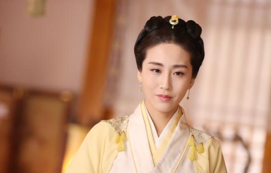 锦绣未央曝剧照周美毅使坏狂虐唐嫣