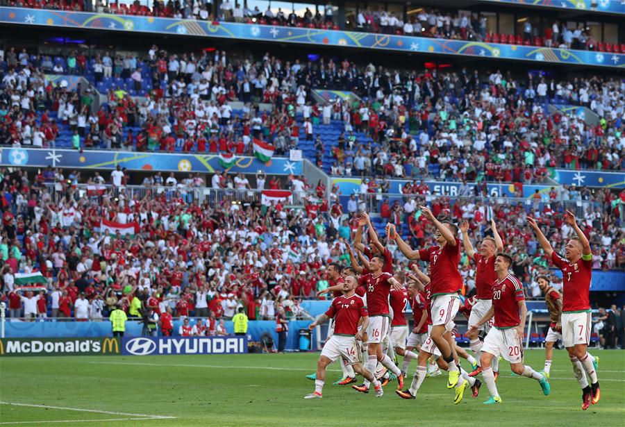 欧洲杯——三次从悬崖边爬回 葡萄牙惊险晋级16强(组图)