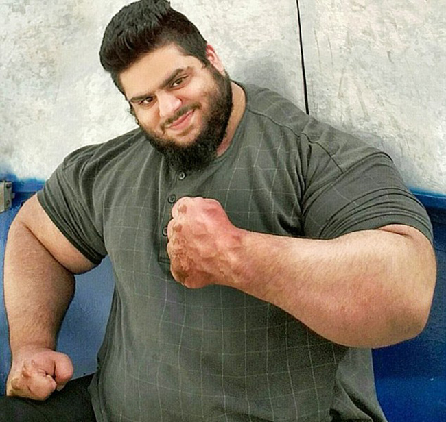 伊朗"绿巨人"可举180公斤重物 宣布要参军攻打is