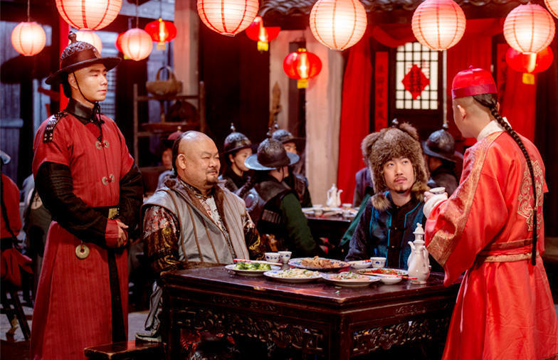 由包贝尔,贾玲,王鸥等人主演的古装喜剧《欢喜密探》上档播出,袁成杰