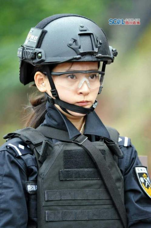 四川武警女特警图片