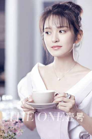 肖茵曝杂志大片 《射雕》最美七师父精致优雅max