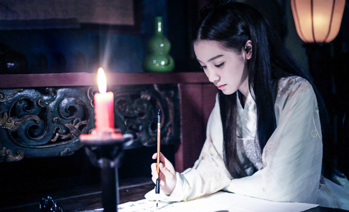 张南《我与你的光年距离》身份揭秘 古装造型唯美