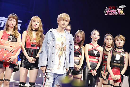 罗志祥带队女团争出道 全心投入心急落泪