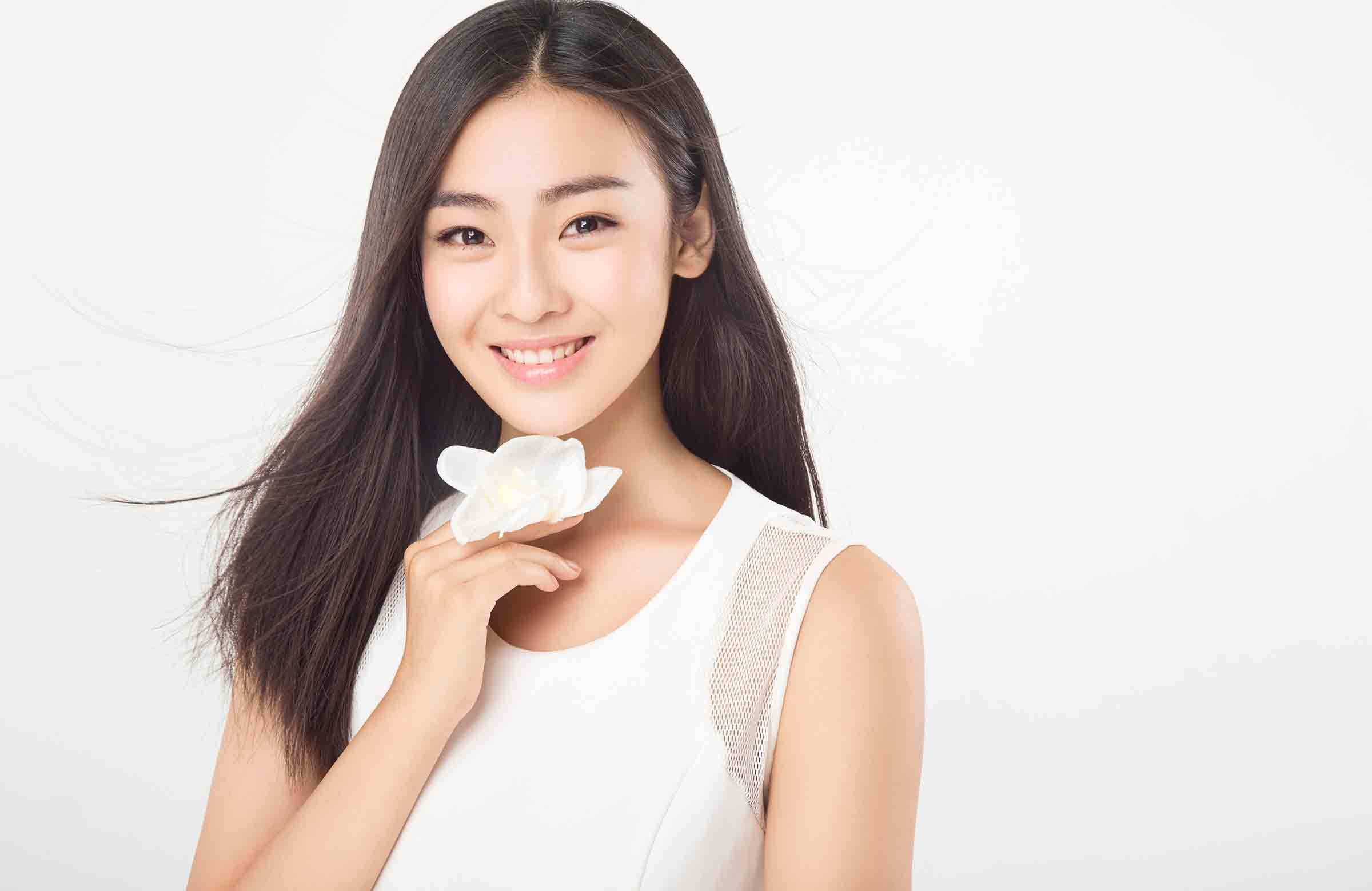 电影爱是金开机人气花旦尚斯琪演绎95后青春恋曲