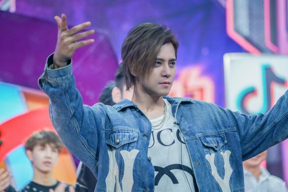 罗志祥《天天向上》自称"逻辑强"与周洁琼成默契兄妹_综艺要闻_娱乐